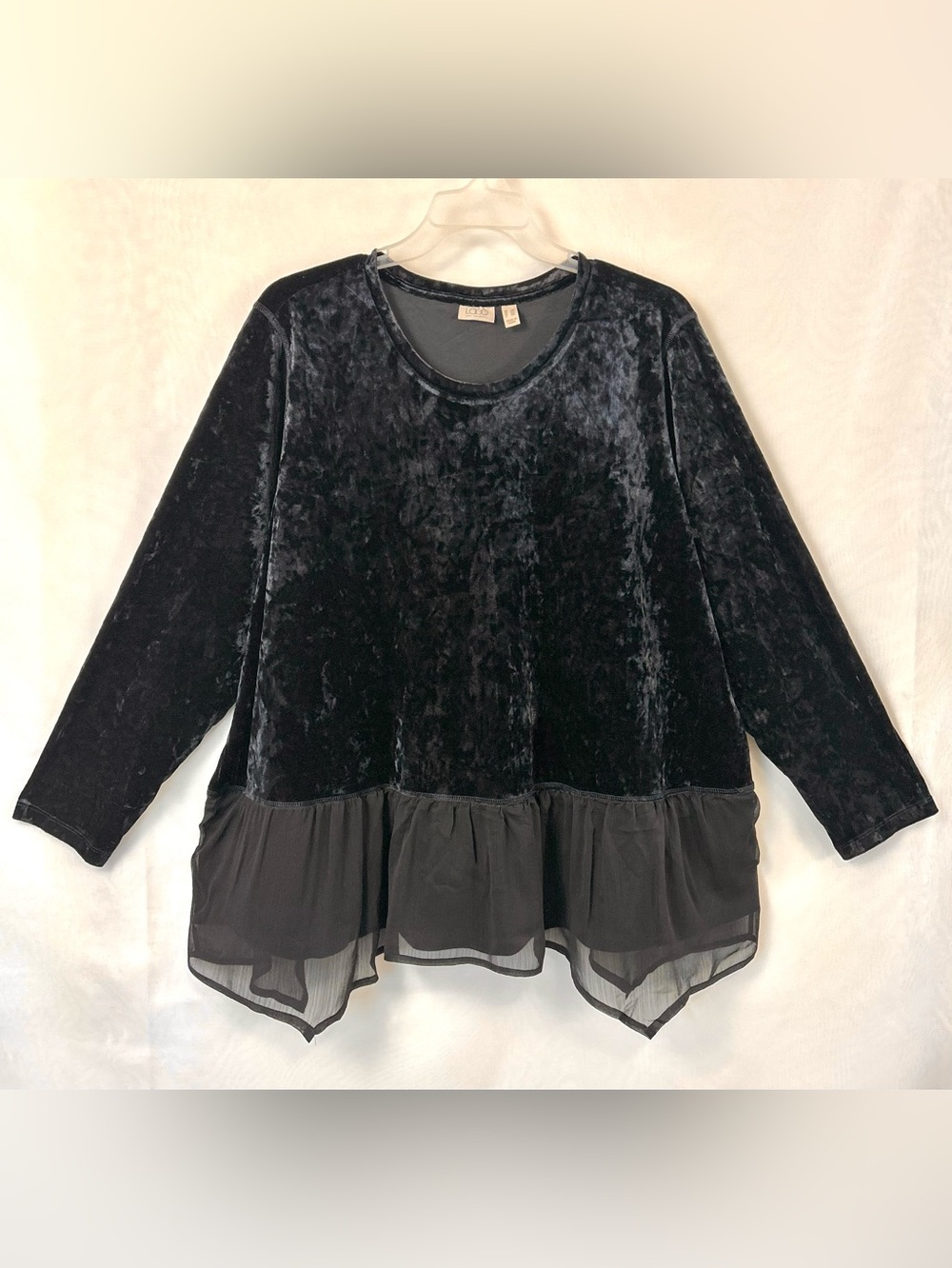 New LOGO by Lori Goldstein Knit Crushed Velvet Top with Chiffon Hem / Black / 3X